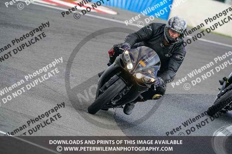 donington no limits trackday;donington park photographs;donington trackday photographs;no limits trackdays;peter wileman photography;trackday digital images;trackday photos